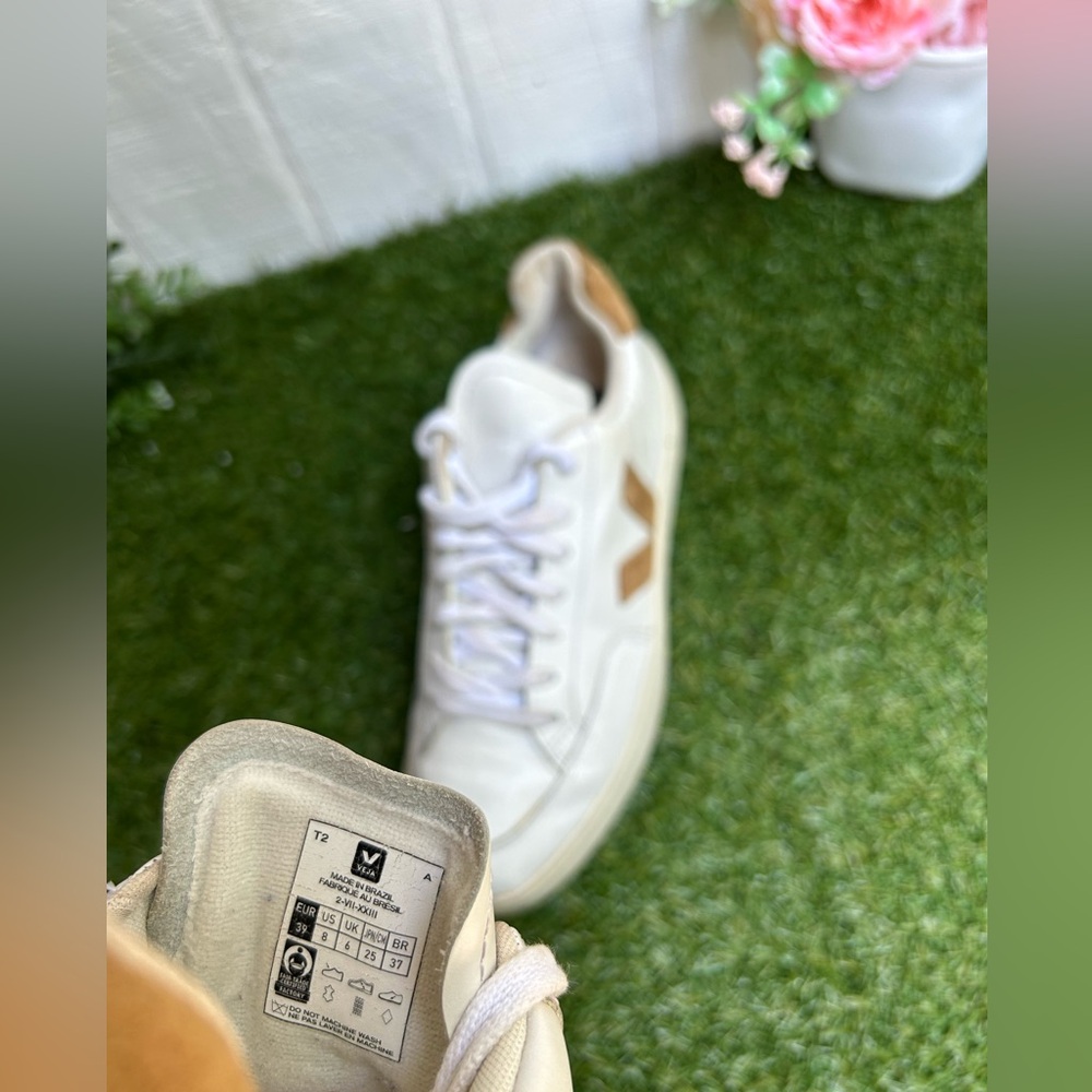 VEJA V 90 SNEAKERS IN WHITE AND CAMEL LEATHER women size 8 - Picture 16 of 16